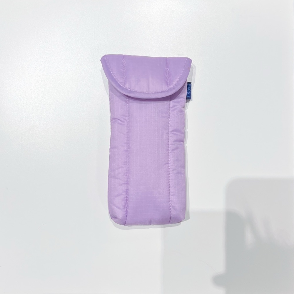BAGGU Puffy Glasses Sleeve in Dusty Lilac